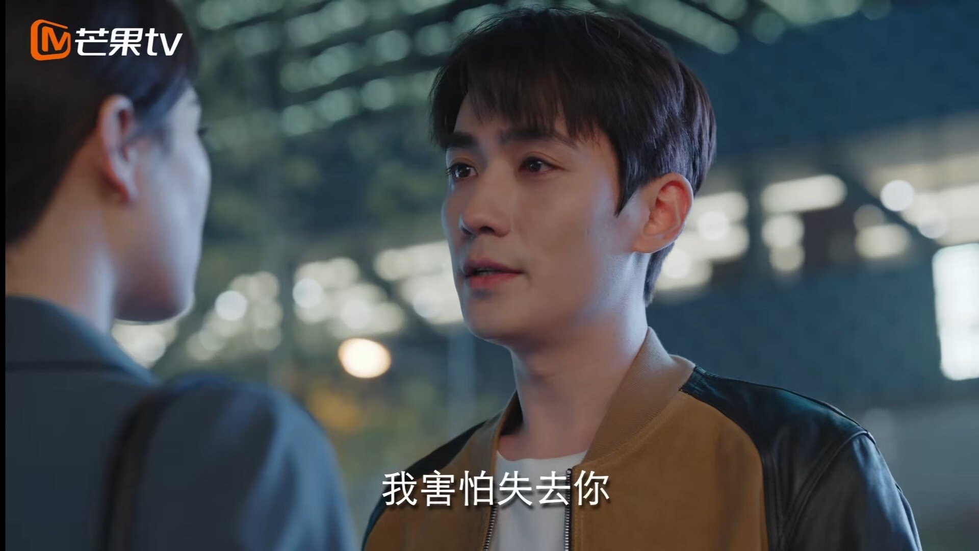 _魔幻夜光跑步赛:光影交织,燃爆夜晚_,夜光跑道