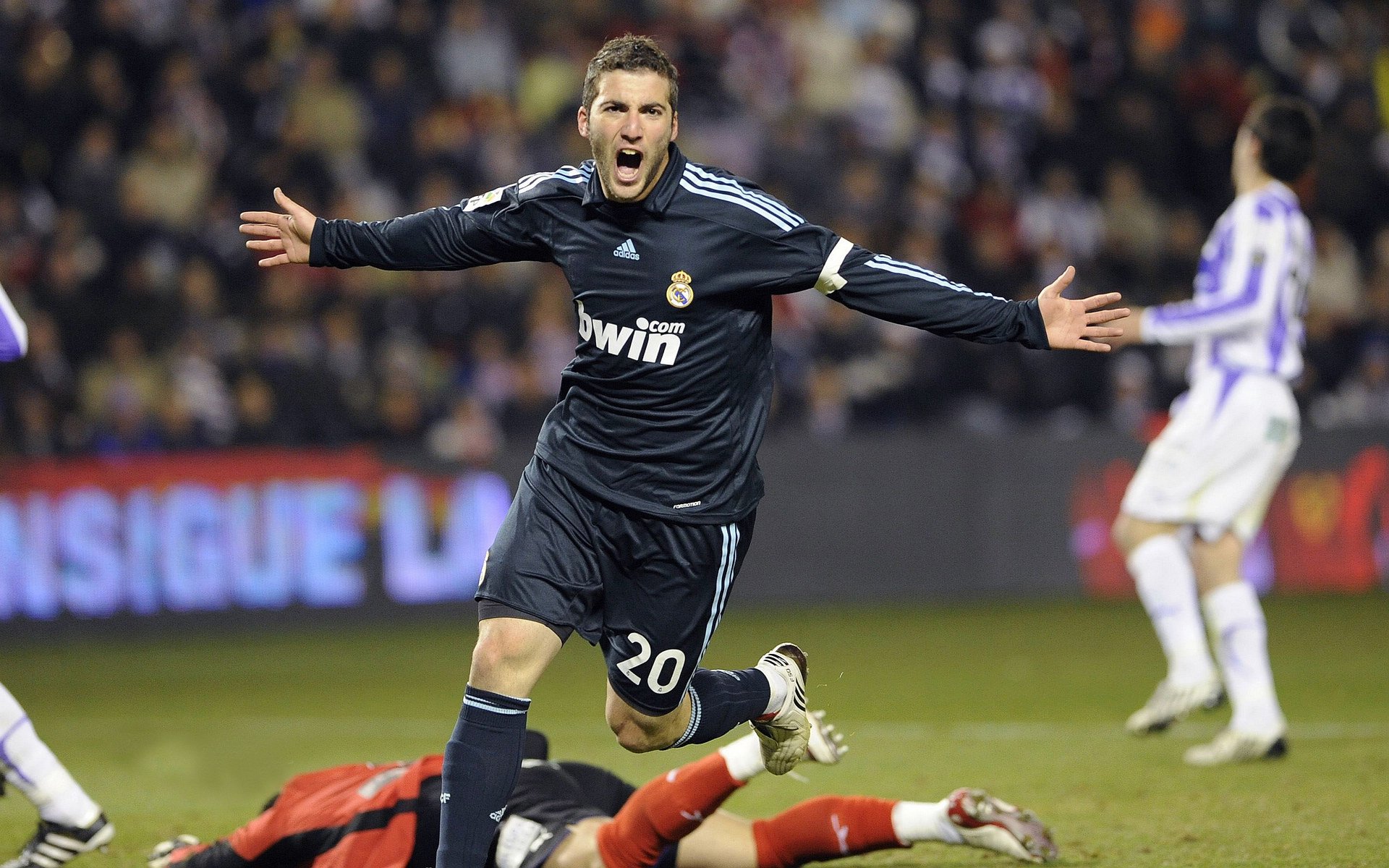 魔术新援状态回暖表现全面,最新魔术