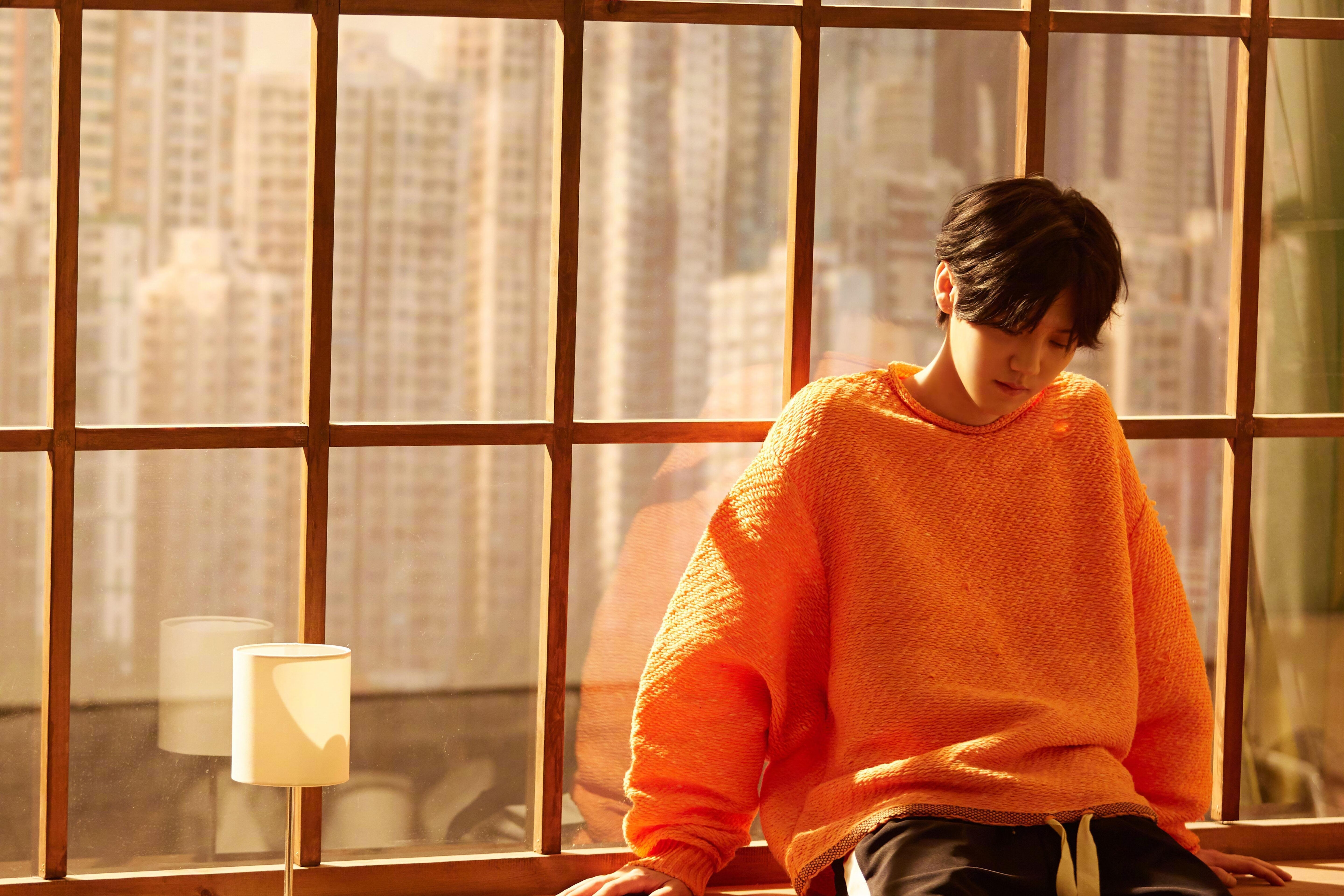 开云下载-_山地滑翔伞：在空中俯瞰壮丽山河_，山上滑翔